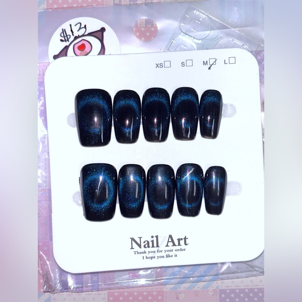 Midnight Nebula Nails – Shimmer Galaxy Cat-Eye Effect 🌌